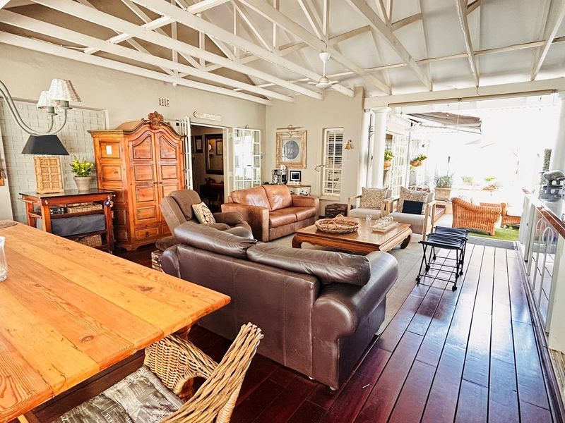 An Enchanting 4 bedroom Family Sanctuary Amidst Waterkloof’s Prestige - Photo 6