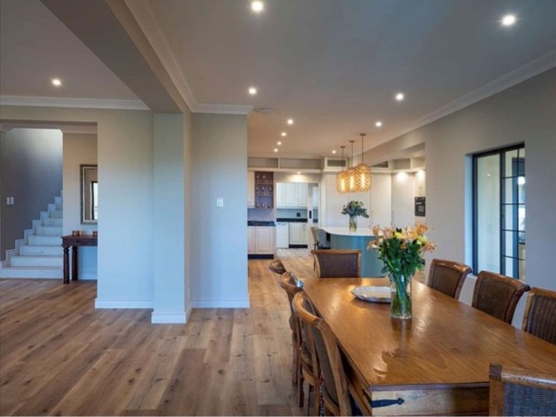 Grand Three-Storey Waterkloof Home with Gym, Cottage  Panoramic Views - Photo 9