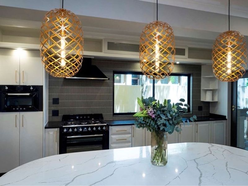 Grand Three-Storey Waterkloof Home with Gym, Cottage  Panoramic Views - Photo 5