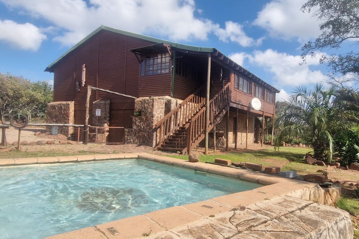 BEST VALUE IN ITS CLASS - LEOPARD'S ROCK COUNTRY ESTATE! - Photo 3