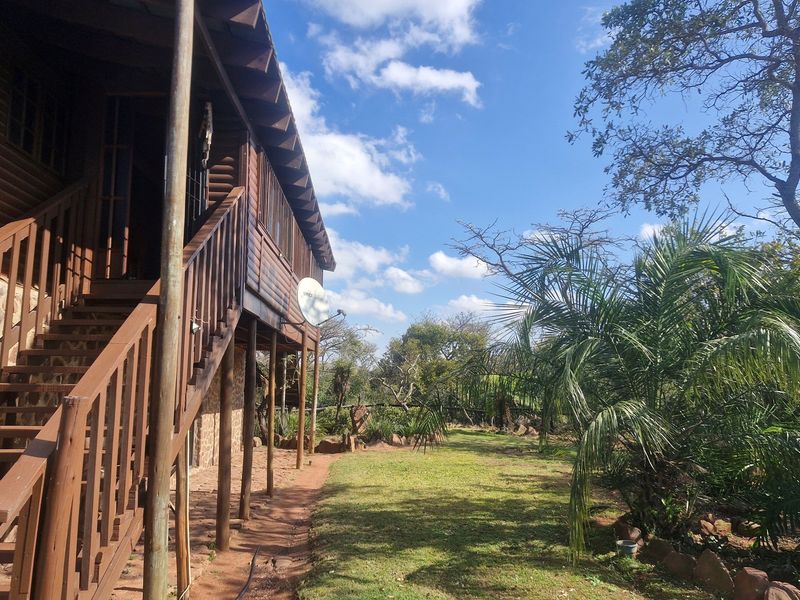 BEST VALUE IN ITS CLASS - LEOPARD'S ROCK COUNTRY ESTATE! - Photo 7