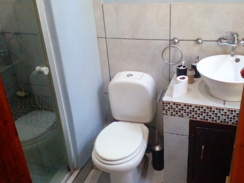 4 Bedroom house - Melville - Photo 10