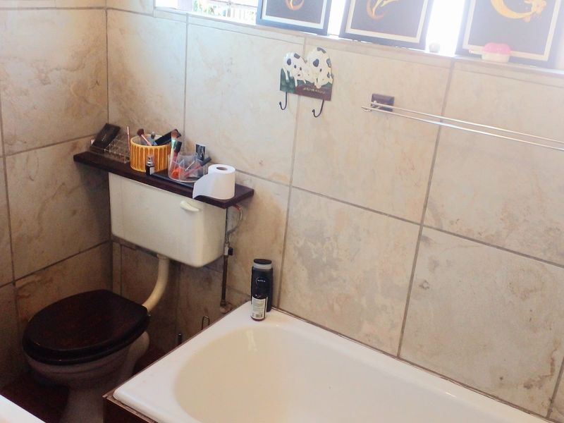 4 Bedroom house - Melville - Photo 8