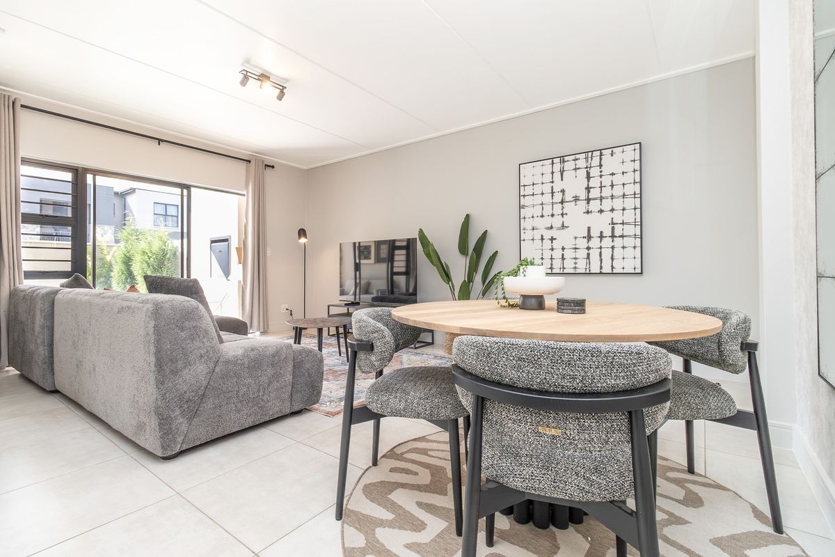 Sought After Furnished Garden Apartment in Polofields Lifestyle Estate - Photo 2