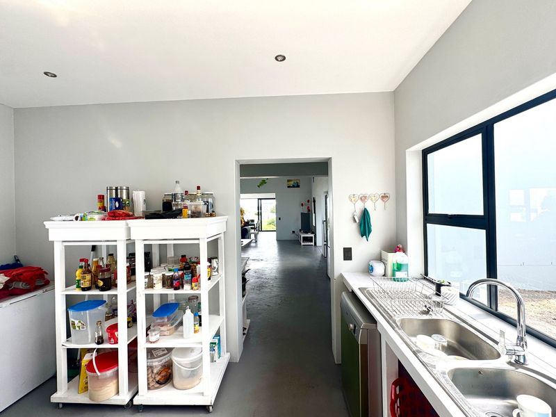 Modern Architectural Masterpiece in Olifantskop Private Nature Reserve- Langebaan - Photo 9