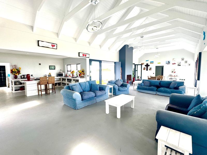 Modern Architectural Masterpiece in Olifantskop Private Nature Reserve- Langebaan - Photo 7