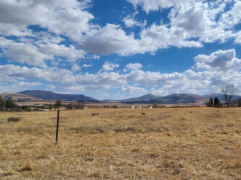 "Prime Land in Wakkerstroom: 5,710sqm Dream Site" - Photo 5