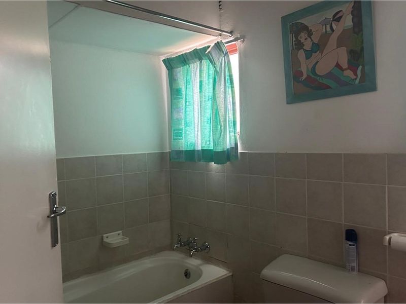 Stunning 2 Bedroom Unit available in Glenmore - Photo 10