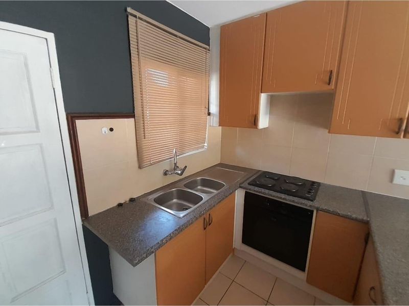 Midrand - 2 Bedroom Corner Stack Unit For Sale - Photo 6