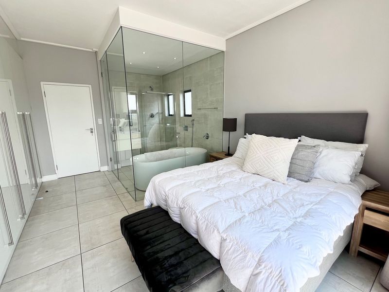 Polofields Modern 2-Bed Apartment with Furniture and Appliances Included - Photo 5