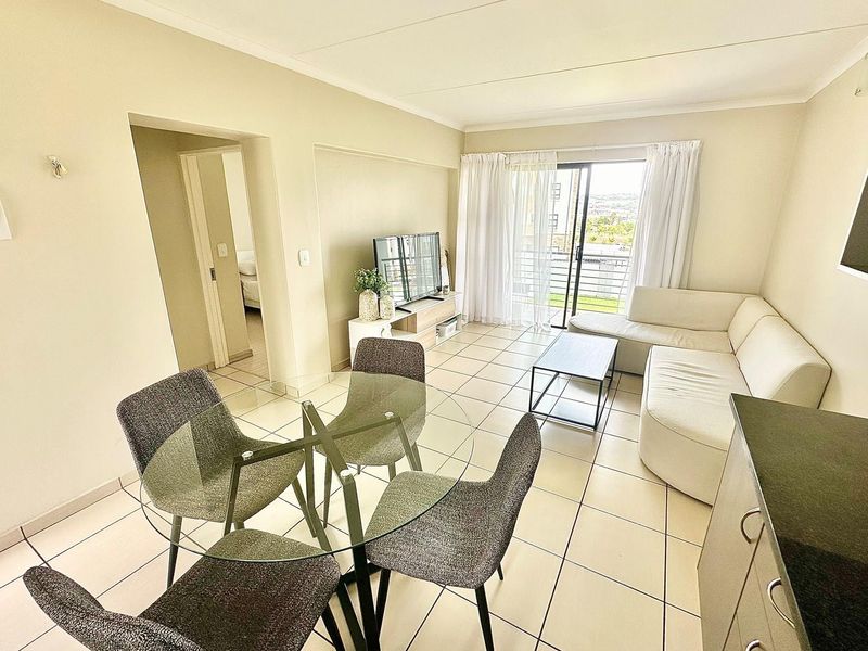 Modern 1-Bedroom Apartment with Open Balcony and Communal Pool in Barbeque Downs - Photo 5