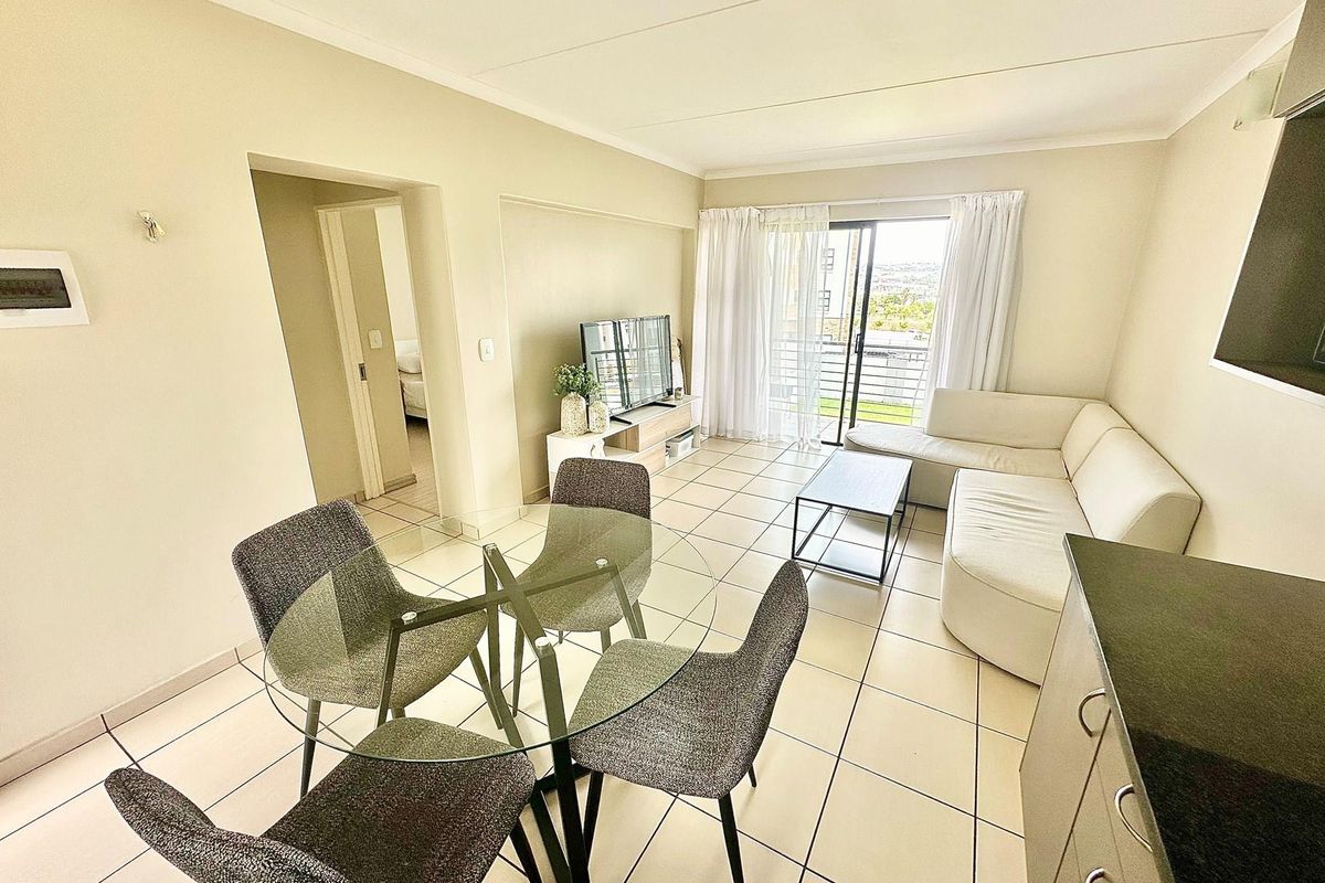 Modern 1-Bedroom Apartment with Open Balcony and Communal Pool in Barbeque Downs - Photo 5