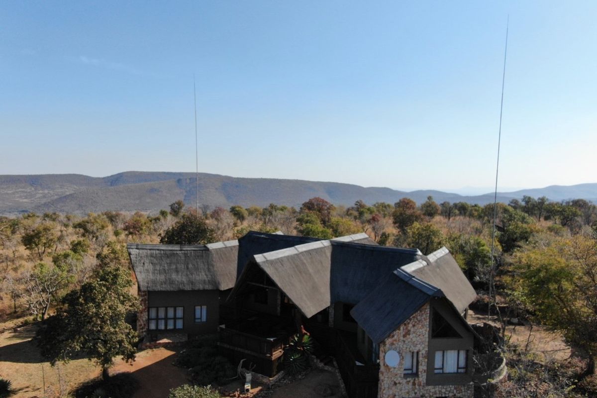 Charming 4-bedroom thatch home for Sale - Highlands Wilderness, Bela Bela - Photo 2