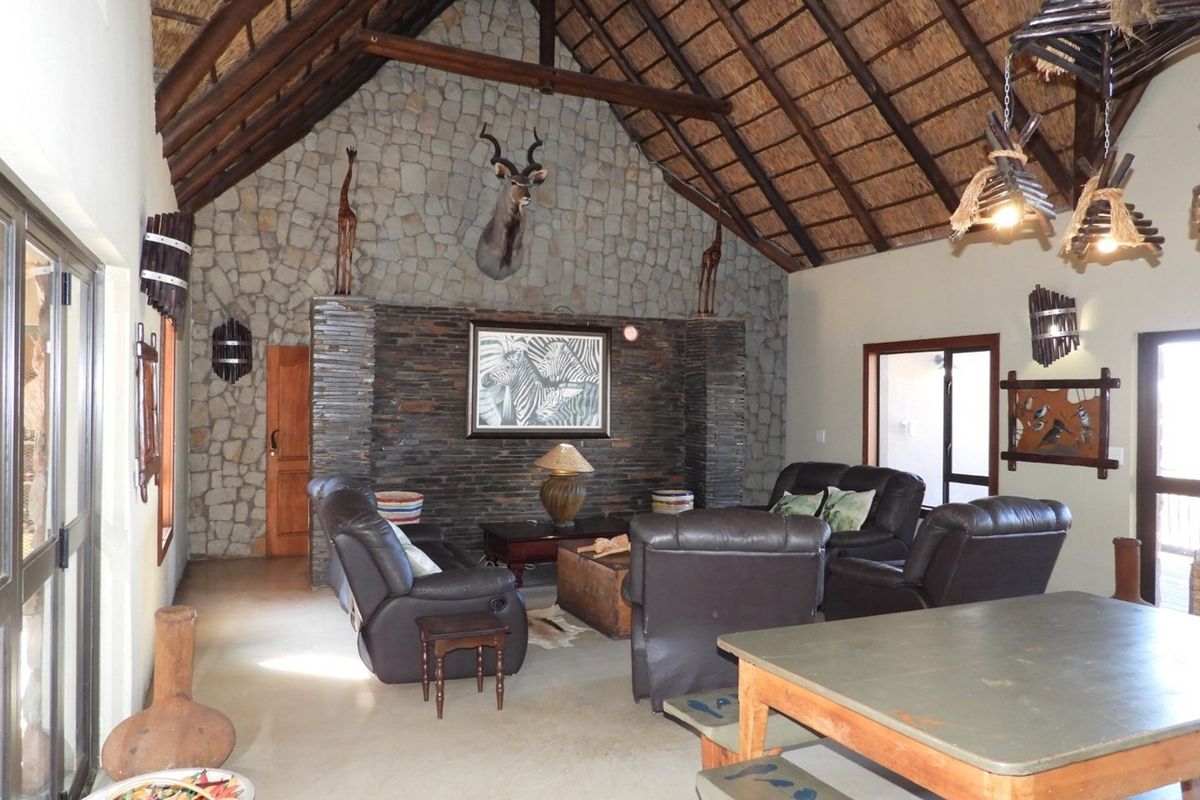 Charming 4-bedroom thatch home for Sale - Highlands Wilderness, Bela Bela - Photo 5