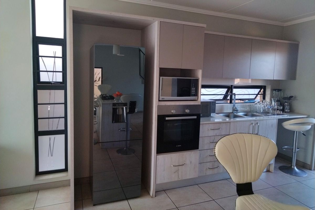 3 Bedroom Townhouse For Sale in Amberfield - Photo 3