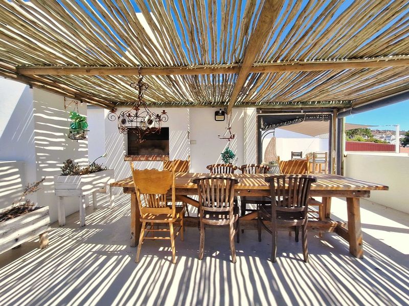 Estate Living at its finest: Stylish, Secure, Serene with partial Ocean Views. - Photo 3