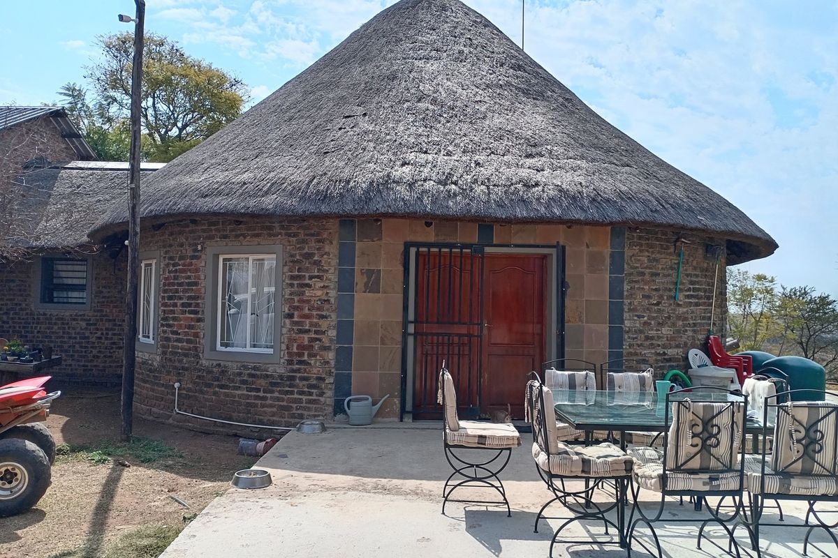 Farm with the most stunning sunset and sunrise views: for sale boekenhoutskloof - Photo 3