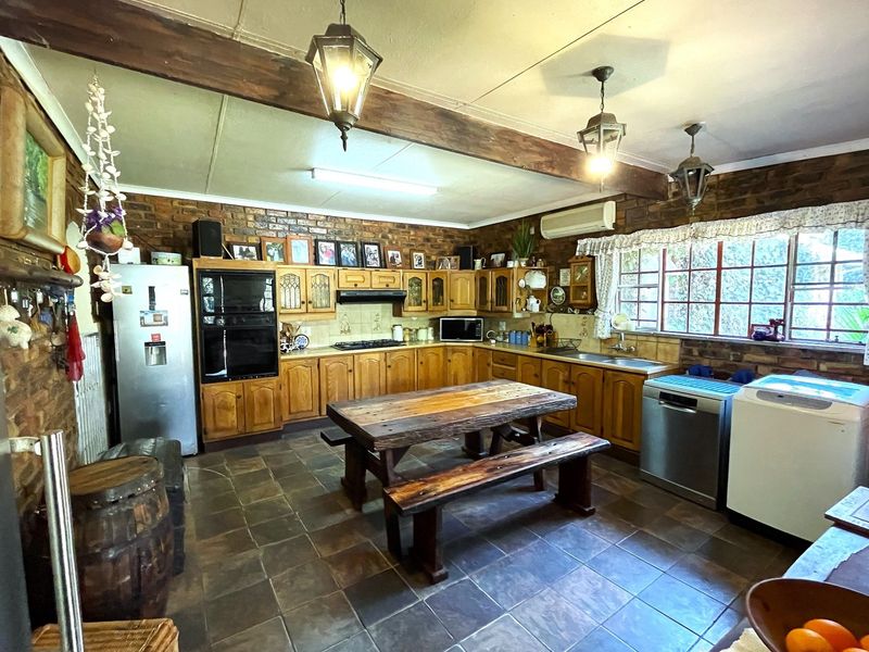 Stunning Equestrian Property in Henley on Klip - Photo 9