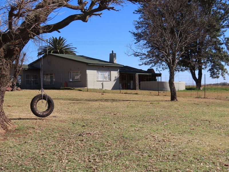 Exclusive Opportunity: Productive Farm & Boutique Lodge - Photo 6