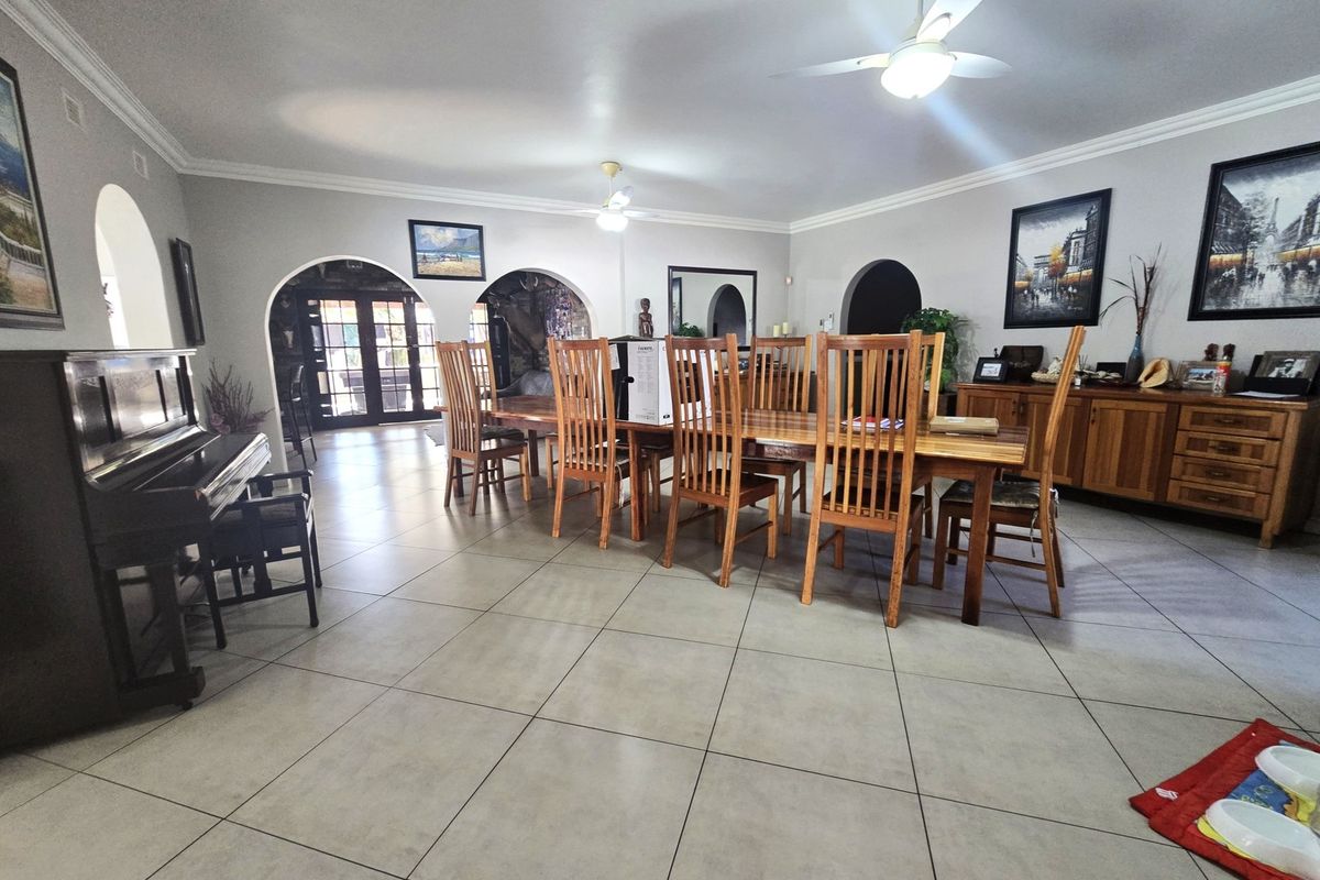 OPTIONS GALORE! - Photo 4