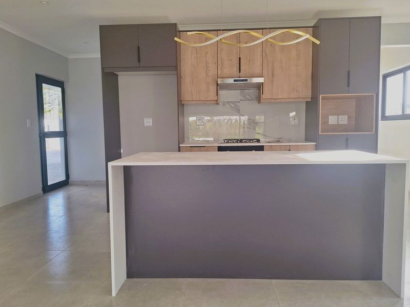 Modern Golf Course Sanctuary in the Prestigious Shelley Point Golf Estate - Photo 6