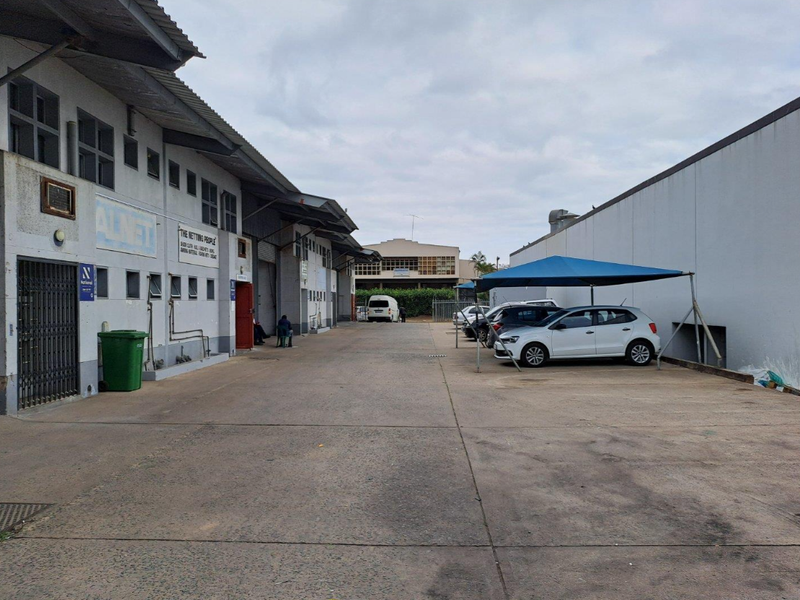 Warehouse to let in Springfield Park. - Photo 9