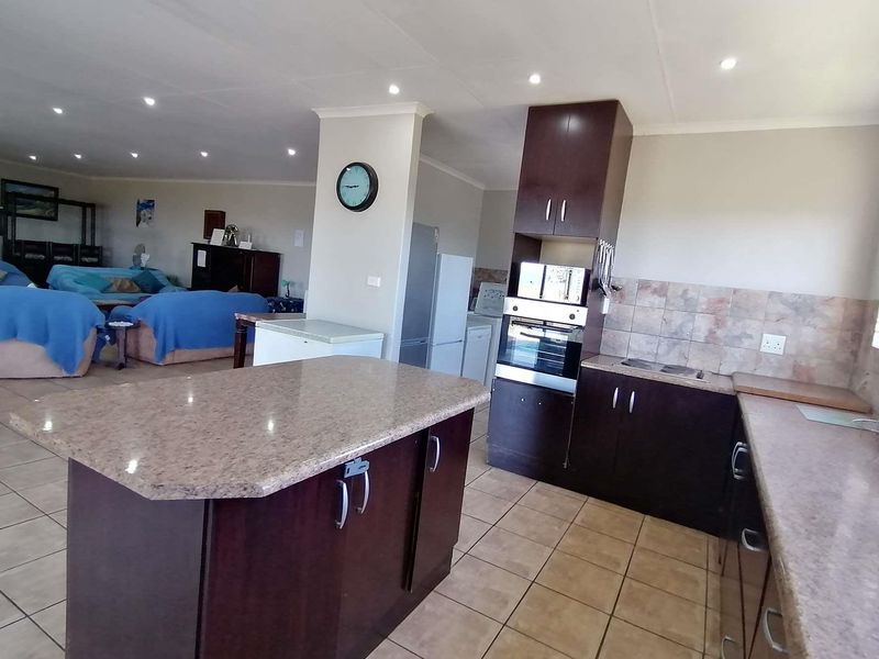 7 Bedroom Split Level Home in Ramsgate - Photo 7