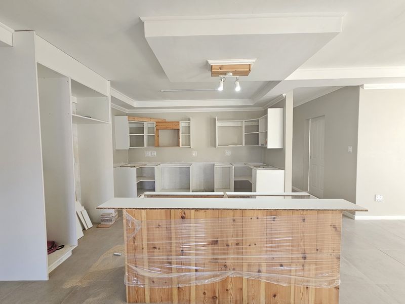 Elegant New Home Just 200m from the Beach in Sought-After Kabeljauws - Photo 7