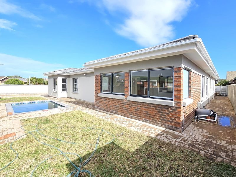 Elegant New Home Just 200m from the Beach in Sought-After Kabeljauws - Photo 5