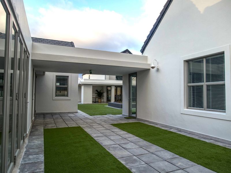 ASSISTANT LIVING TOWN  HOUSE - JE PARK 2 - UNIT 47 - Photo 4