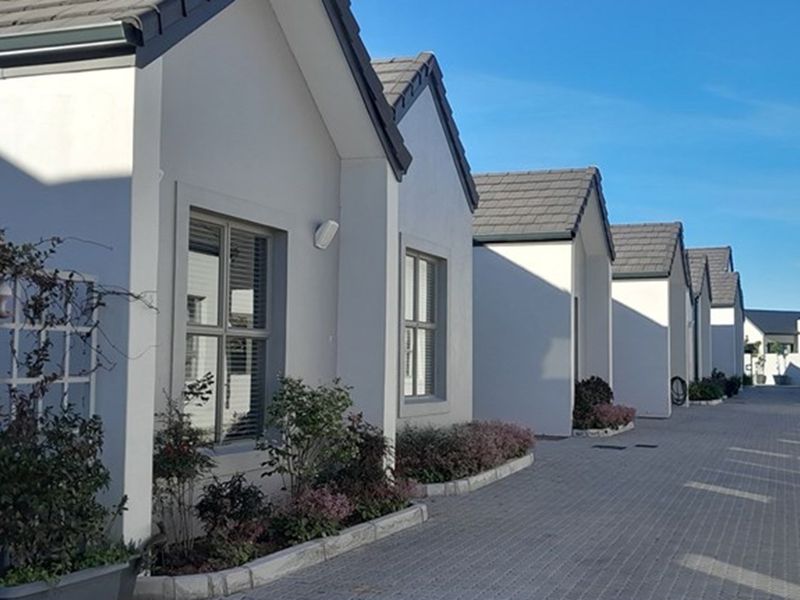 ASSISTANT LIVING TOWN  HOUSE - JE PARK 2 - UNIT 47 - Photo 3