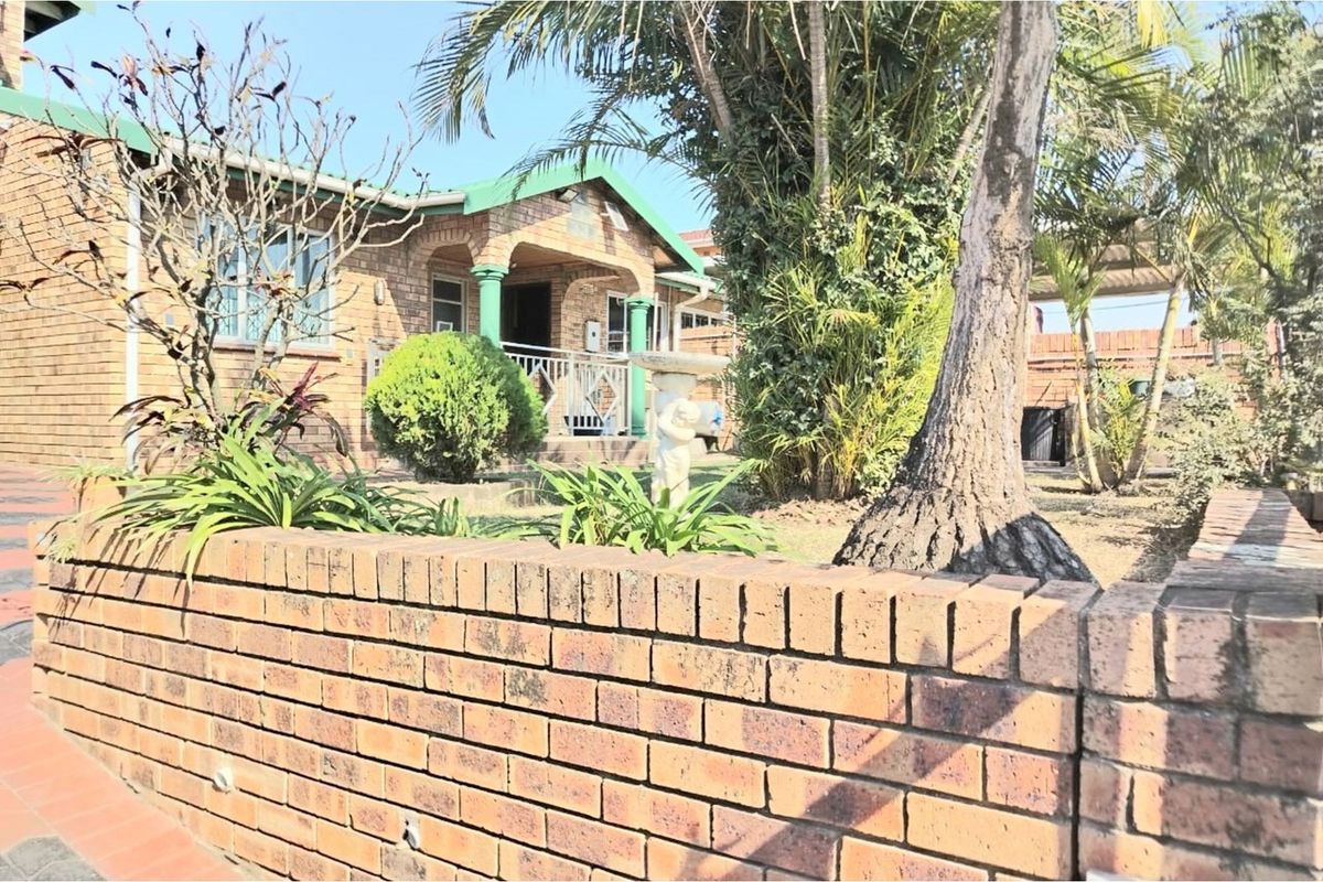 3 PROPERTIES FOR THE PRICE OF ONE! Modern Corner Simplex for Sale in Rydalvale Phoenix - Photo 3