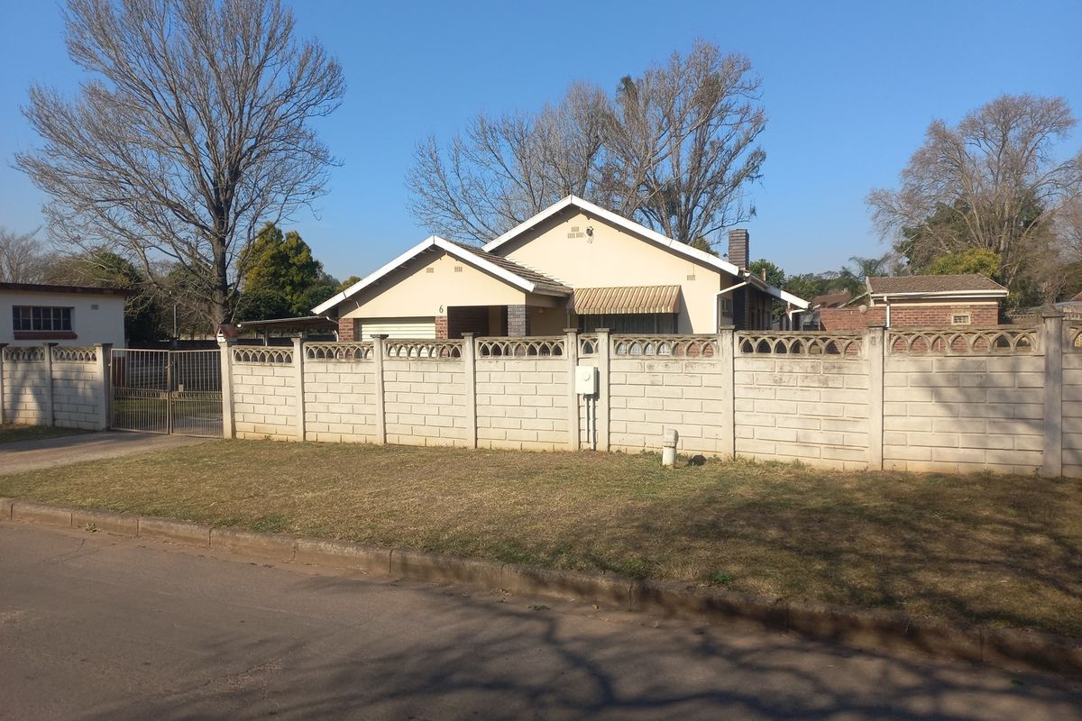 SCOTTSVILLE FAMILY HOUE OR CHANGE IT TO STUDENT ACCOMMODATION - Photo 5