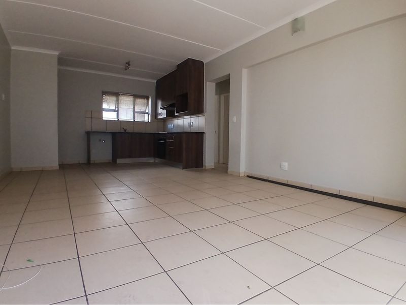 2-bedroom, 2-bathroom unit is situated on the 1st floor - Photo 6