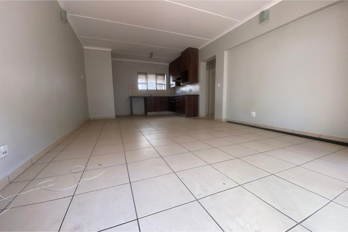 2-bedroom, 2-bathroom unit is situated on the 1st floor - Photo 5