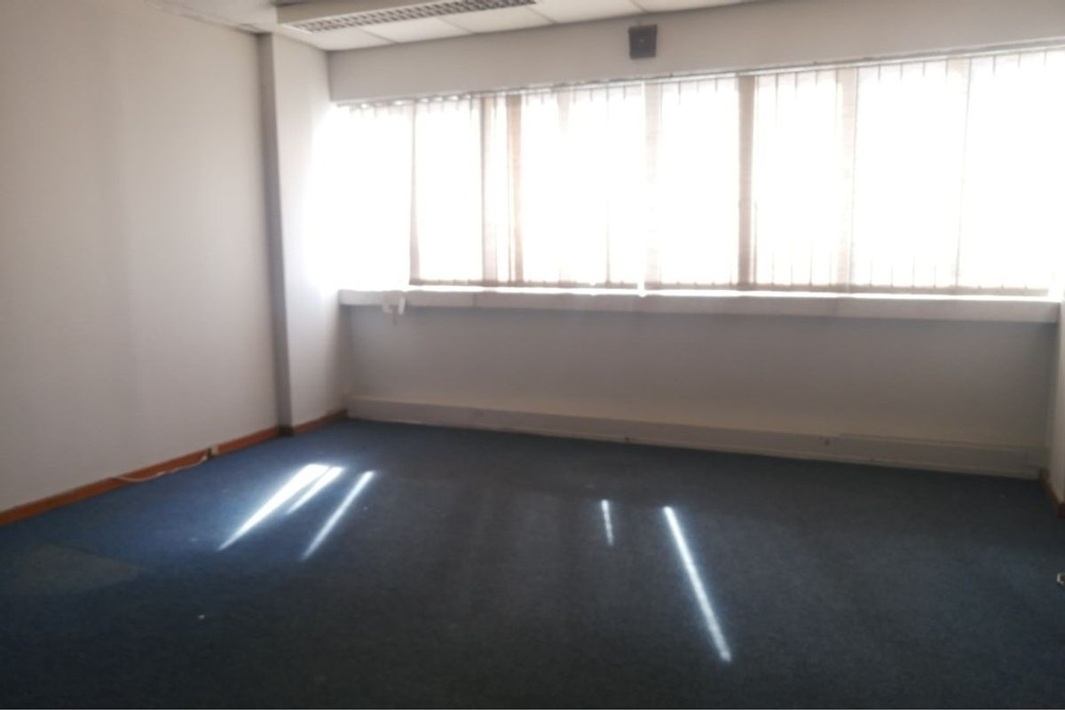Office To Rent in Pinetown, KwaZulu Natal - Photo 4