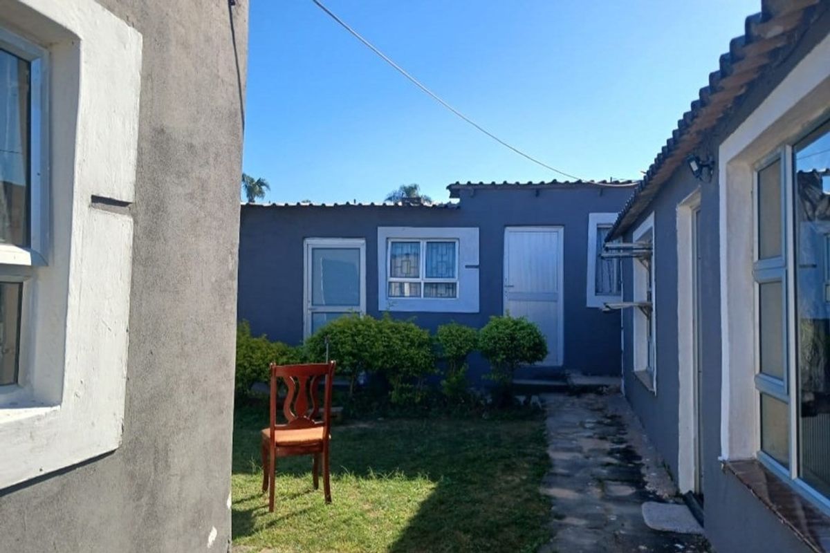 House For Sale in Umlazi, KwaZulu Natal - Photo 2