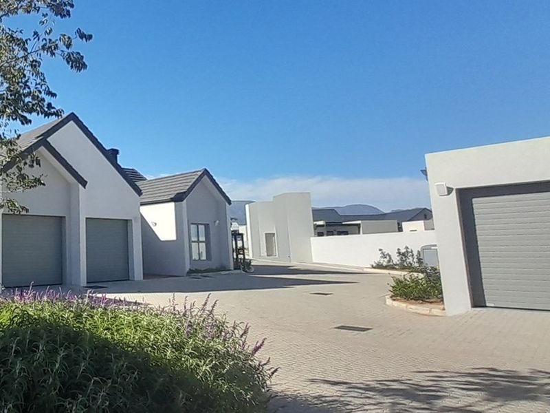 JE PARK - Assisted Living Town House - Photo 4