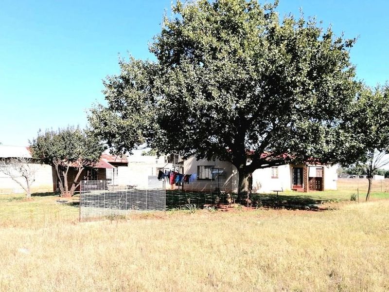 Apartment For Sale in Rosashof, Vanderbijlpark - Photo 2
