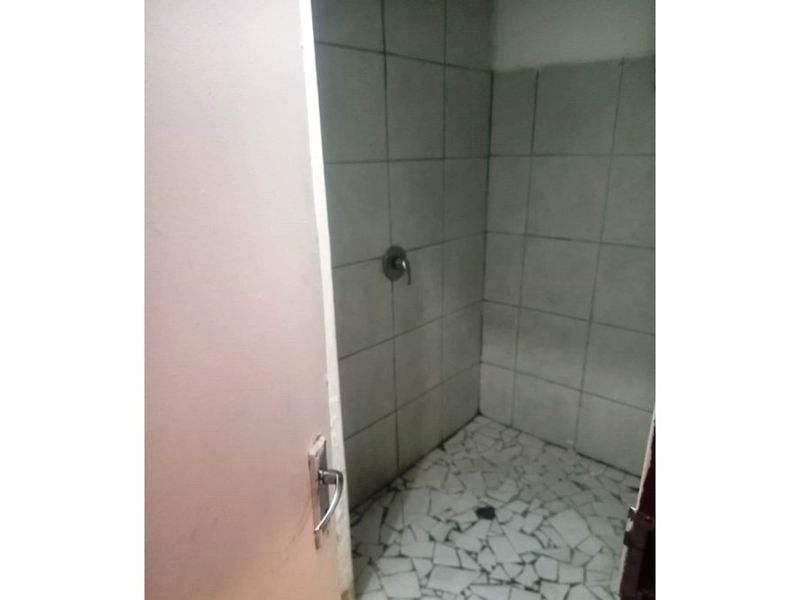 House For Sale in Kensington, Johannesburg - Photo 10