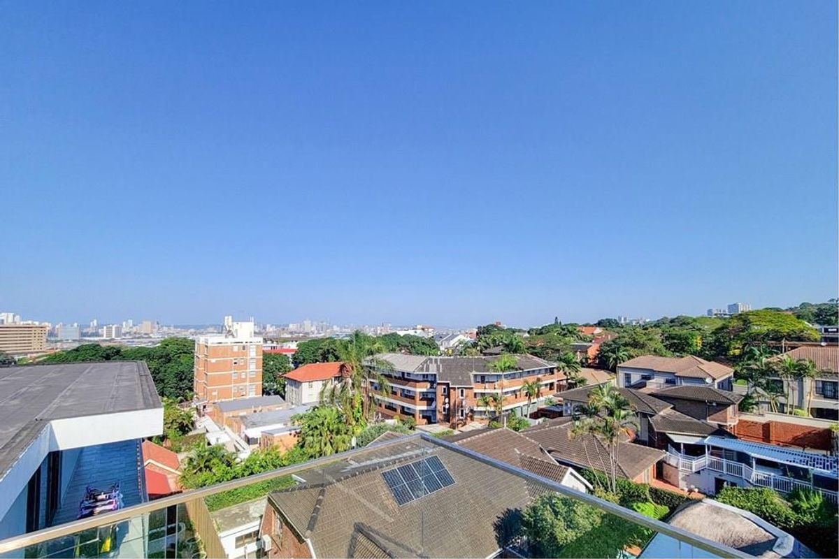 3 Bed Penthouse with Drive up access for sale in Morningside - Photo 4