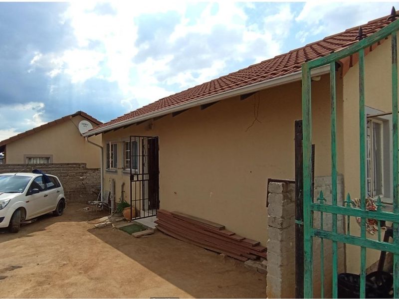 House For Sale in Cosmo City, Roodepoort - Photo 3