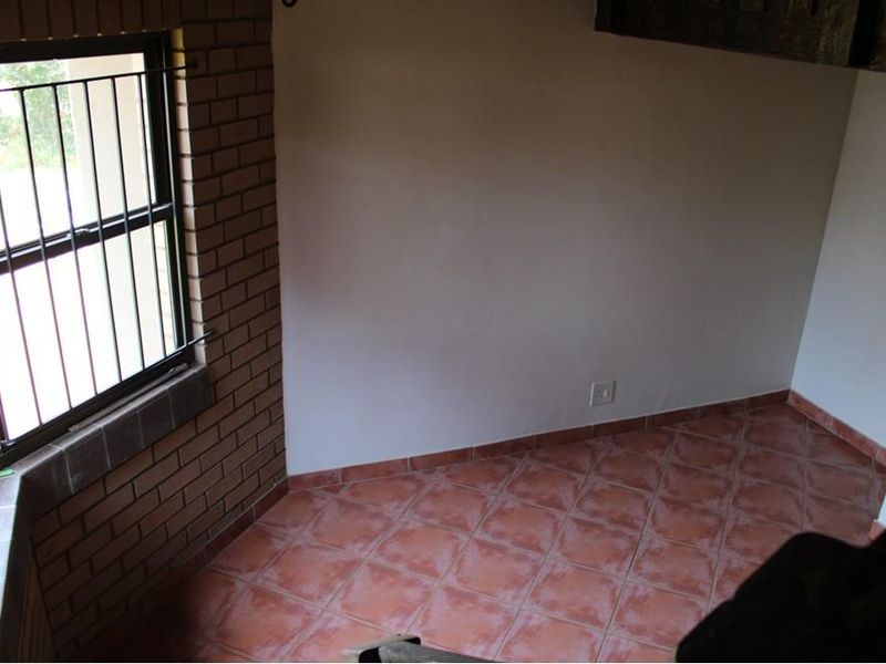 Apartment To Rent in Amandasig, Akasia - Photo 9