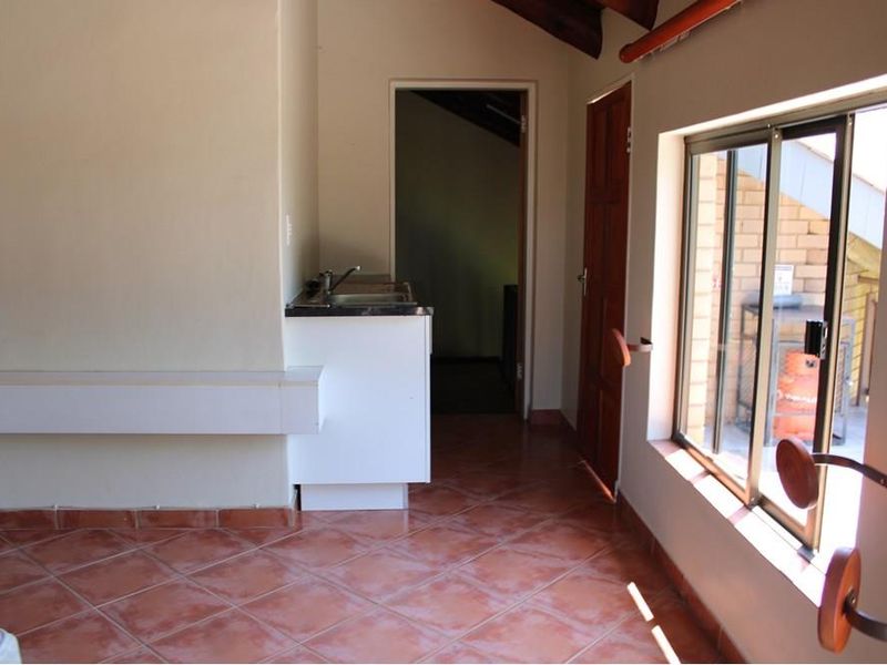 Apartment To Rent in Amandasig, Akasia - Photo 4