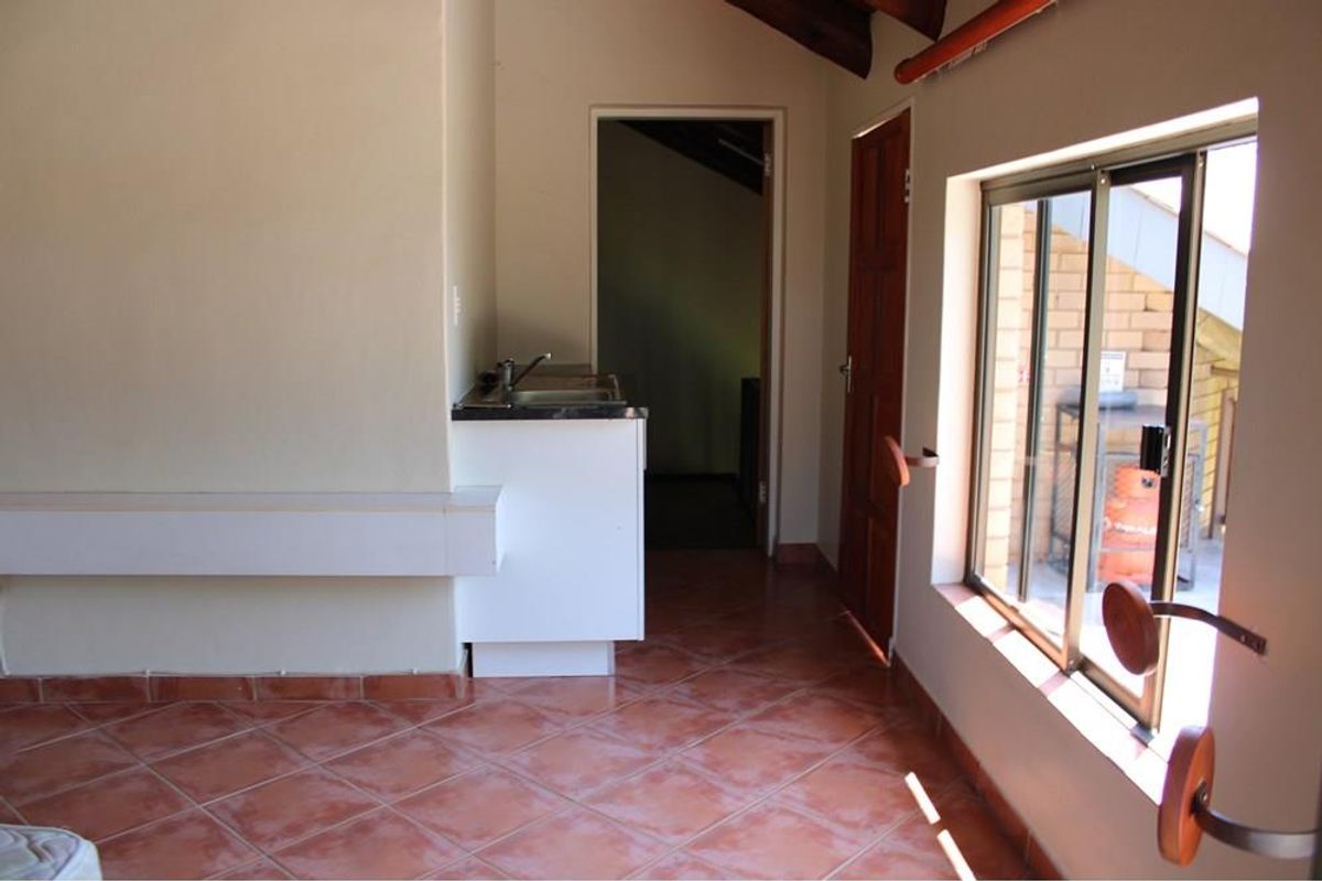 Apartment To Rent in Amandasig, Akasia - Photo 4