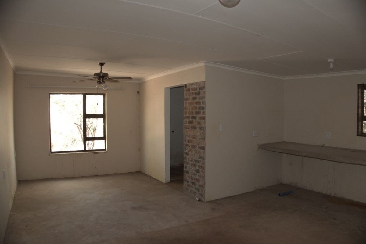 1 ha Smallholding with 4 bedroom house for Sale in Tranquil Noodhulp Area - Photo 5