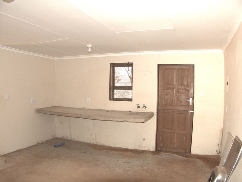 1 ha Smallholding with 4 bedroom house for Sale in Tranquil Noodhulp Area - Photo 6