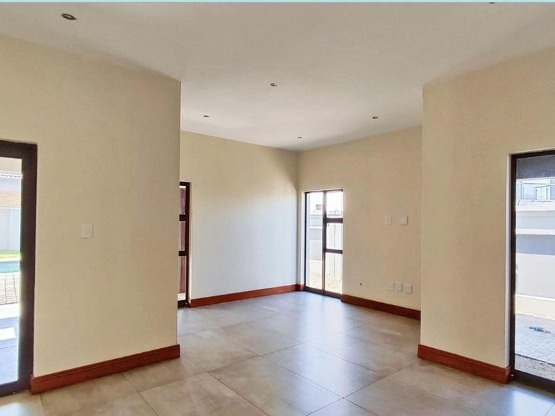 House For Sale in Helderwyk, Brakpan - Photo 9