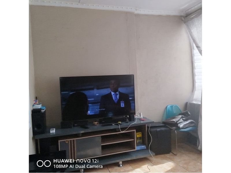 Apartment For Sale in Witbank Central, Witbank - Photo 4
