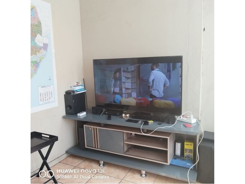 Apartment For Sale in Witbank Central, Witbank - Photo 2